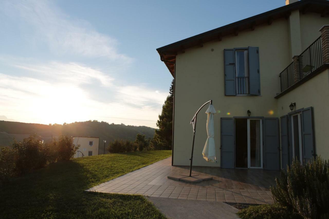 Agriturismo Terra Dei Falchi Castilenti Экстерьер фото
