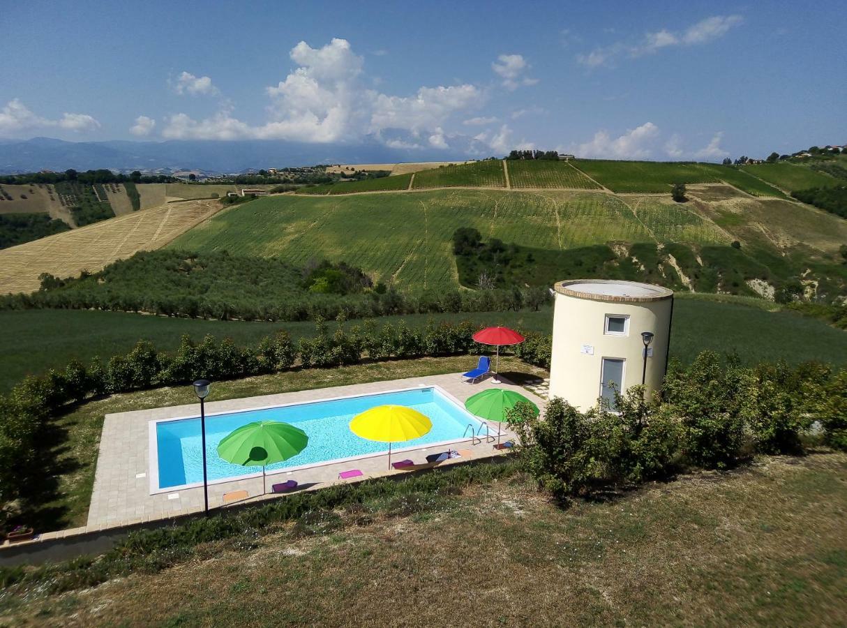Agriturismo Terra Dei Falchi Castilenti Экстерьер фото